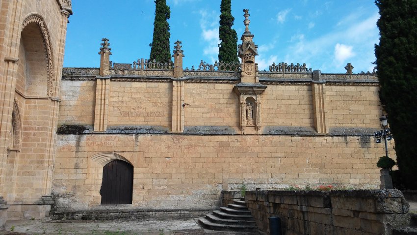 RESTAURACIÓN DEL CLAUSTRO DE LA CATEDRAL DE CIUDAD RODRIGO